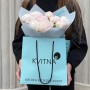 11 нежных пионов Mother's Choice в букете «Зефирное прикосновение»