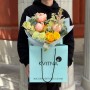 Цікавий букет із півоніями King's Day «Абрикосова перлинка»