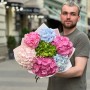 7 різнокольорових гортензій у букеті «Літній калейдоскоп»
