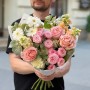 Романтичний пастельний букет «Абрикосові іскри»