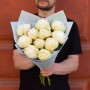 11 півоній сорту Elsa Sass у букеті «Запашні перлини»