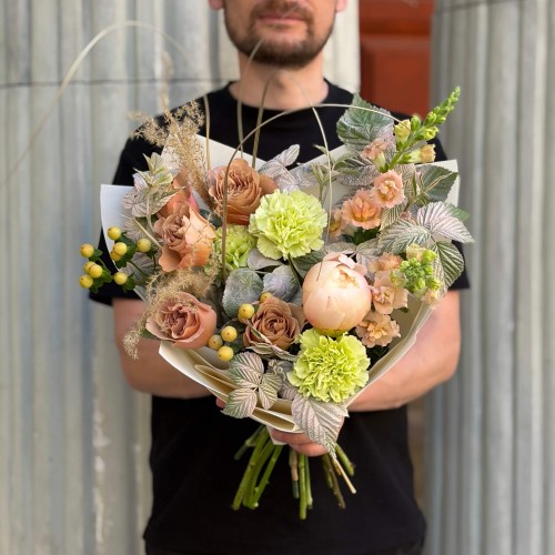 Elegant Bouquet with La Garden Cafe Latte Roses «Coffee in Nice»