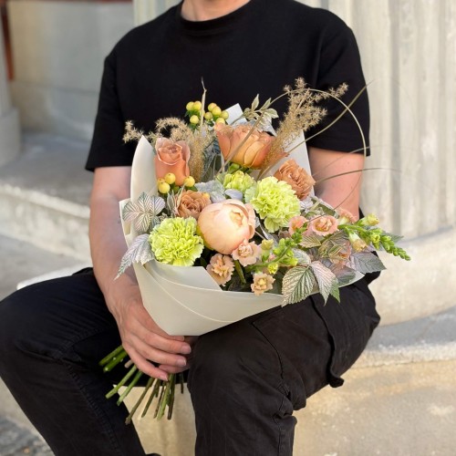 Elegant Bouquet with La Garden Cafe Latte Roses «Coffee in Nice»