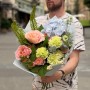 Цікавий букет з еремурусом «Естетика моменту»