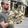 19 веток кустовой пионовидной розы Chiffon в букете «Сливочные волны»