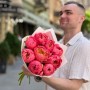 9 яскравих півоній Coral Charm у букеті «Кавуновий сорбет»