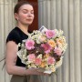 Нежный летний букет с пионовидной розой Juliet «Девичьи сны»