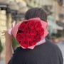 Bouquet of 11 red Freedom roses «Elegant Greeting»