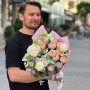 Світлий пастельний букет із півоніями «Квітковий десерт»