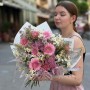 Милый пушистый букет с танацетумом и герберами «Романтическое поле»