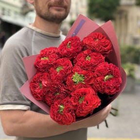 Bouquet of 11 Red Monster peony roses «Curly Fairytale»