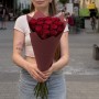 13 троянд сорту Rhodos у букеті «Рубіновий каньйон»