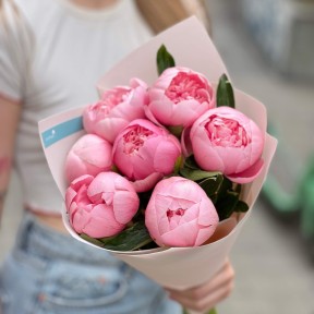 Bouqquet of luxurious Etched Salmon peonies «Delicate Madeleine»
