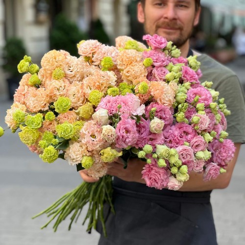 Alissa Peach & Alissa Pink Airy Seasonal Eustoma 