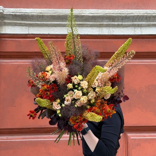 Luxurious bouquet with eremurus «Cosmic Miracle»
