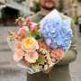 Милый акварельный букет с гортензией «Открытка для Оли»