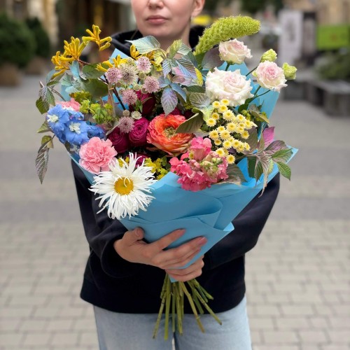 Красочный сборный букет «Дофаминчик для Оли»