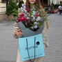 Лёгкий букет в садовом стиле с эхинацеей и дельфиниумом «Душистый рассвет»