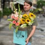 Сезонный яркий букет с подсолнухами «Вечер на Днестре»