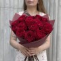15 троянд сорту Victorian Red у букеті «Середньовічна розкіш»