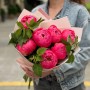 7 Coral Sunset peonies in a charming bouquet «Coral Chameleon»