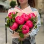 7 Coral Sunset peonies in a charming bouquet «Coral Chameleon»