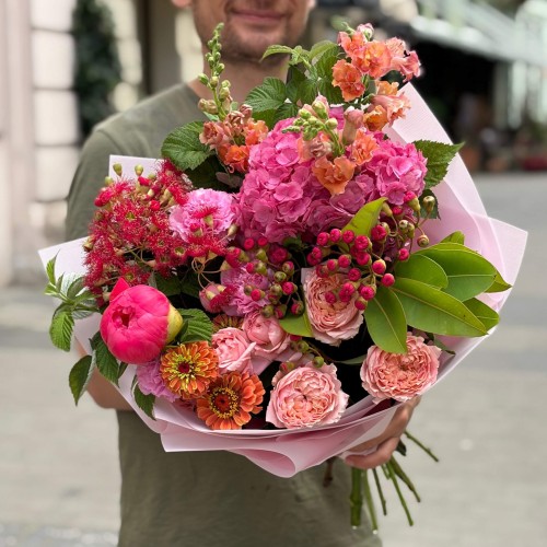 Vibrant bouquet with Coral Sunset peony «Raspberry Fireworks»