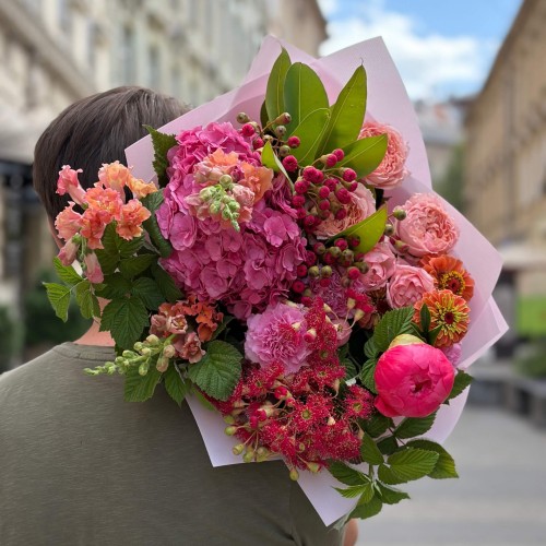 Vibrant bouquet with Coral Sunset peony «Raspberry Fireworks»