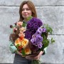 Цікавий контрастний букет із гортензією «Загадкова ніч»