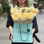 11 об'ємних еквадорських троянд Candlelight у букеті «Світло душі»