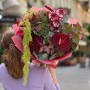 Эффектный изысканный букет с артишоком «Таинственный бургунди»
