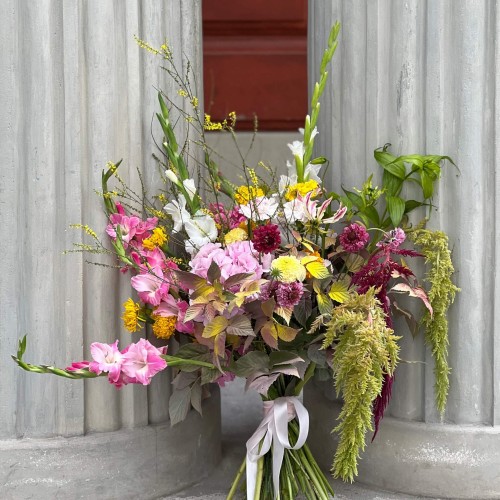 Voluminous Tiered Seasonal Bouquet «Walk Beneath the Glow»