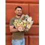 Warm Bouquet with Vicky Gardens Garden Roses «Peach Flan»