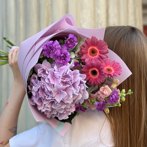 Distinctive Mixed Bouquet with Gerberas «Purple Glow»
