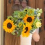 Букет из 9 подсолнухов разных сортов «Солнечный пейзаж»
