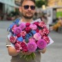 Соковитий букет у малинових тонах «Пурпурові сузір'я»