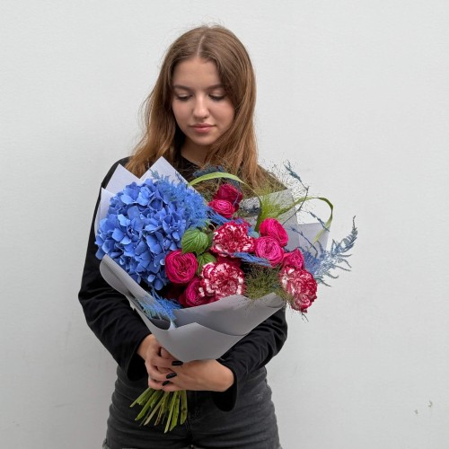 Rich Bouquet with Blue Hydrangea «Blueberry Raspberry Lemonade»