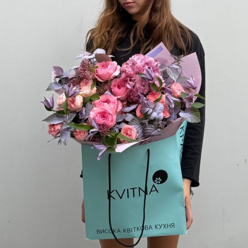 Romantic Bouquet with Peony Roses «Pink Veil»