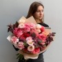 Stylish Strawberry-Toned Bouquet «Mademoiselle’s Kiss»