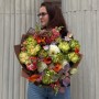 Eclectic-Style Bouquet Accented with Veggie Roses «Rock ’n’ Roll Garden»