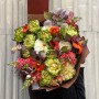 Eclectic-Style Bouquet Accented with Veggie Roses «Rock ’n’ Roll Garden»