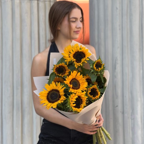 Bouquet of 11 Sunny Sunflowers «Smiling Sun»