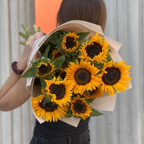 Bouquet of 11 Sunny Sunflowers «Smiling Sun»