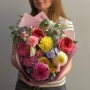 Romantic Garden-Style Bouquet with Dahlias «Floral Praline»