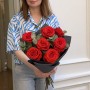 Bouquet with 7 Nina Roses and Eucalyptus «Carmine»