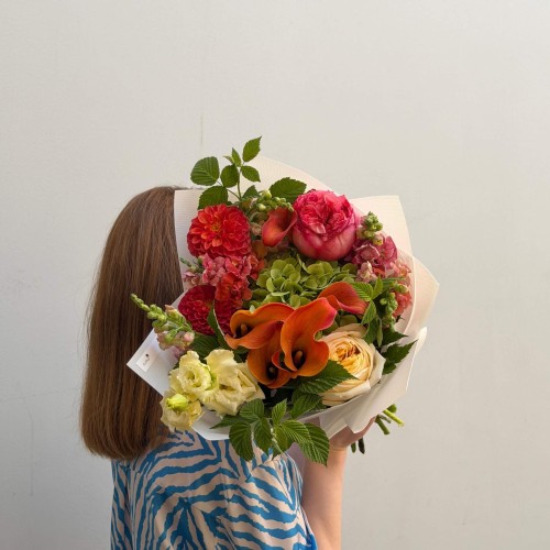 Vibrant Summer Bouquet with Hydrangea «August Confetti»