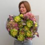 Фактурний букет із півонієвидною трояндою Veggie «Лаймовий світанок»