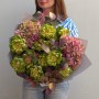 Фактурний букет із півонієвидною трояндою Veggie «Лаймовий світанок»