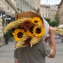 Тёплый букет из подсолнухов и амаранта «Кардамоновый ветер»