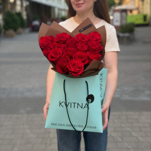 Bouquet of 15 Freedom Roses «Romantic Date»
